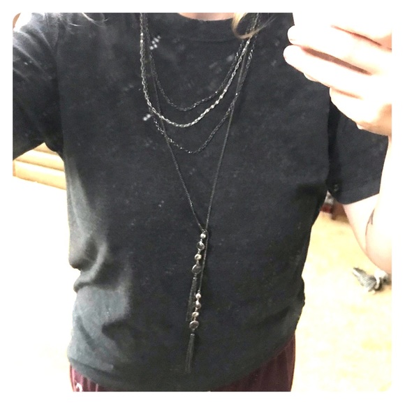 3/20$•🌸Necklace - Picture 2 of 5